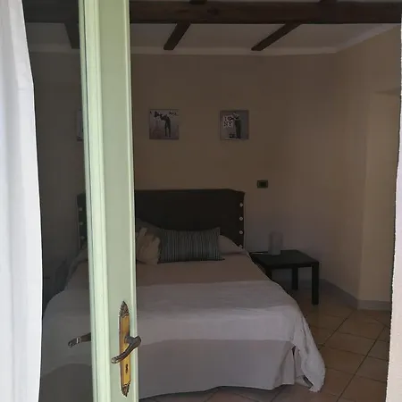 Vendégház Montecarlo 3*