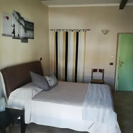 게스트하우스 Montecarlo Lesegno