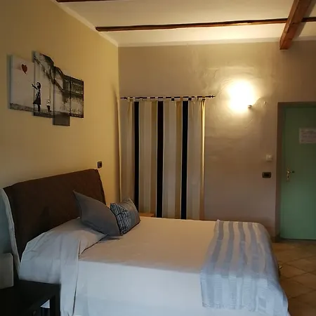 Montecarlo 게스트하우스 3*