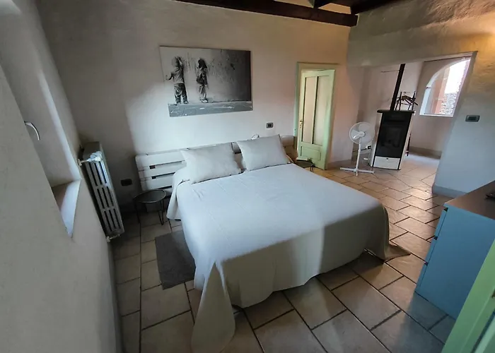 Montecarlo Gæstehus Lesegno