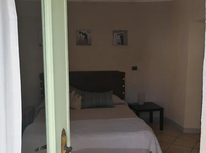 Πανσιόν Montecarlo 3*